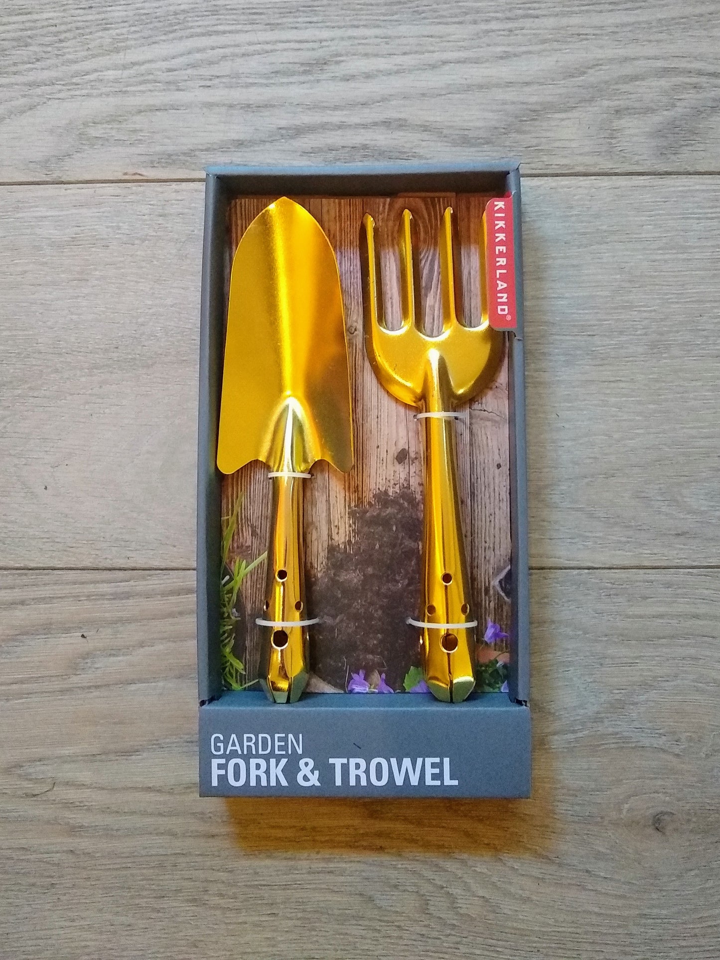Garden fork & towel